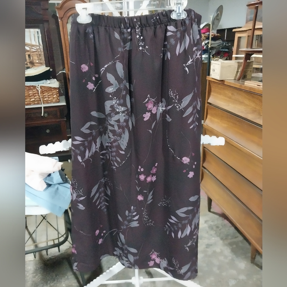 Ingredients Floral Print Midi Skirt